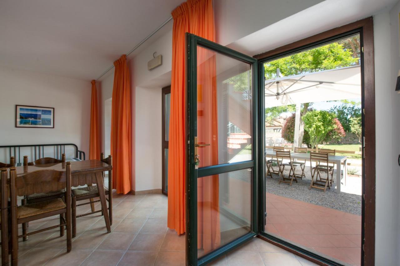 Agriturismo Le Vecchie Scuole กัมปีลยา มาริตติมา ภายนอก รูปภาพ