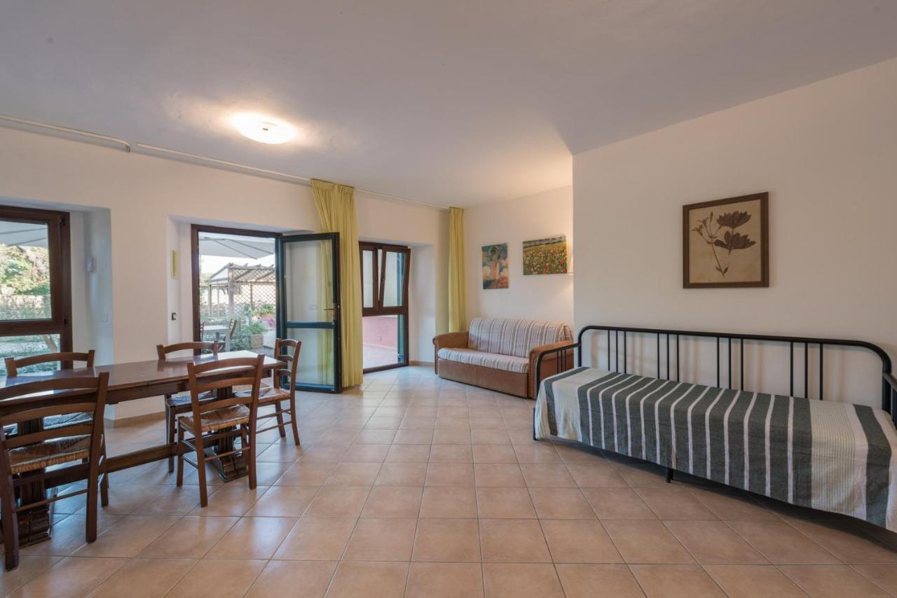 Agriturismo Le Vecchie Scuole กัมปีลยา มาริตติมา ภายนอก รูปภาพ